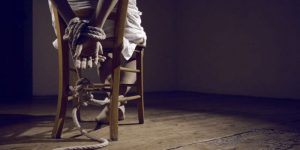 Mơ thấy người quen bắt cóc con mình